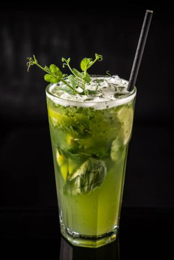 Barda nefis bir kokteyl.