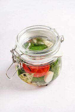 Fermente edilmiş vejetaryen gıda konsepti.