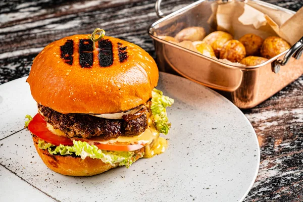 Burger Beef Cutlet Baked Potato — Stock Photo, Image