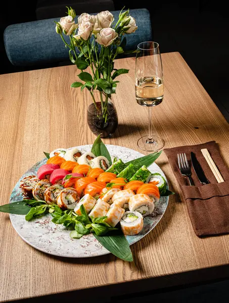 Ensemble Sushi Sur Table — Photo