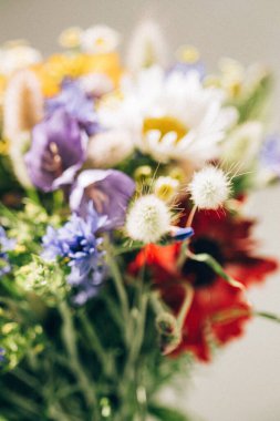 Vazodaki yaz çiçekleri