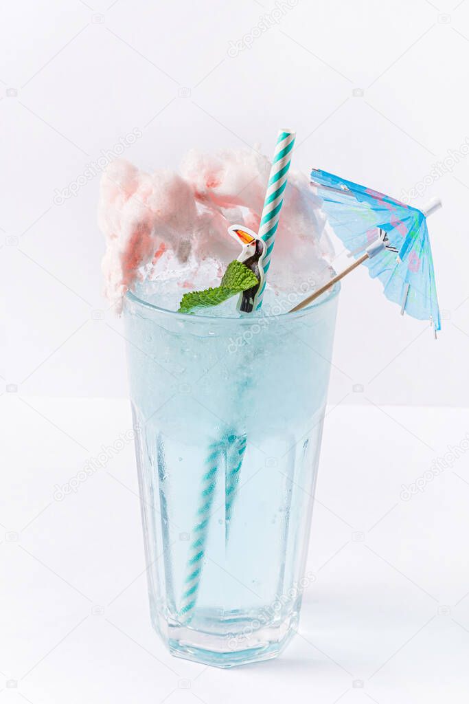 kids lemonade with cotton candy