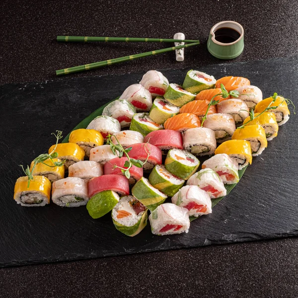 Sushi Piedra Negra —  Fotos de Stock