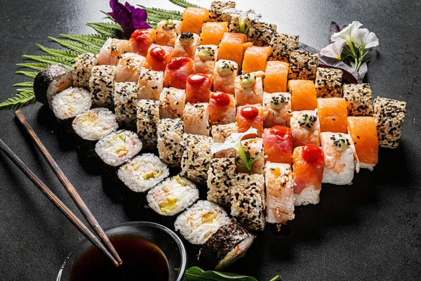 Sushi Nel Ristorante Giapponese — Foto Stock