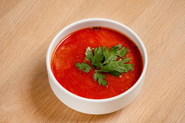 Tomatensuppe Auf Dem Küchentisch — Stockfoto