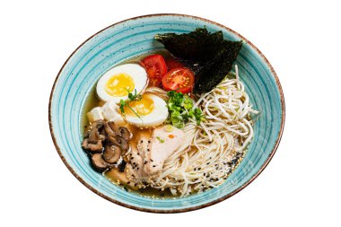 Tavuk ve yumurtalı çorba.