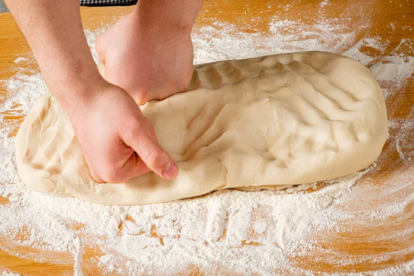 Chef Haciendo Pizza Mesa — Foto de Stock