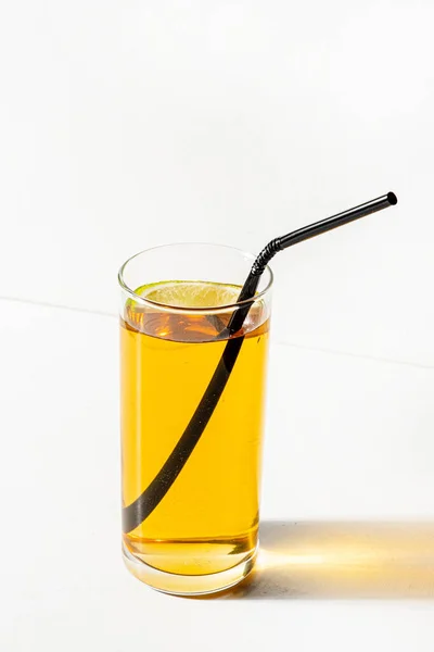 Taze Limonlu Buzlu Çay — Stok fotoğraf