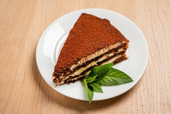 Gâteau Tiramisu Sur Fond Bois — Photo