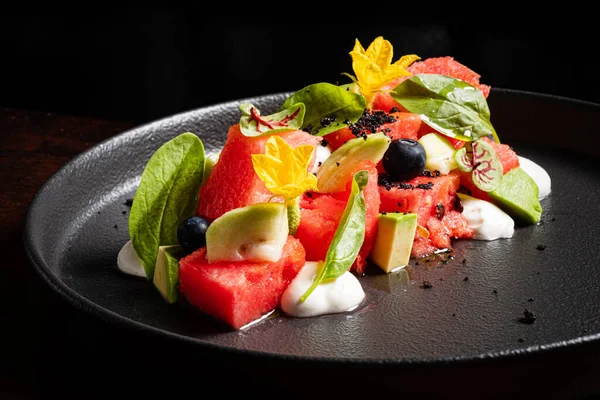 Wassermelonensalat Mit Feta Gurken Oliven Und Minze — Stockfoto