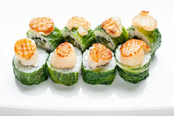 Sushi Saporito Sul Bianco — Foto Stock