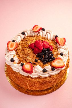 Taze dutlu doğum günü pastası