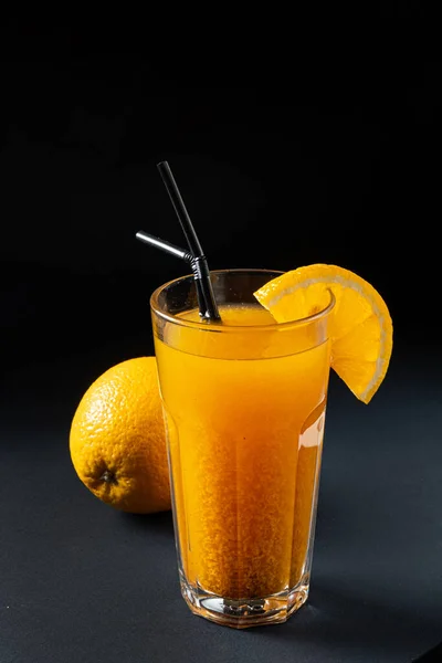 Frischer Orangen Und Schwarzsaft Glas Mit Zitrone Und Minze — Stockfoto