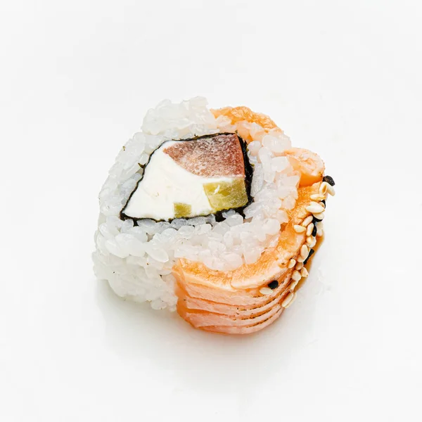 Färsk Sushi Den Vita Bakgrunden — Stockfoto