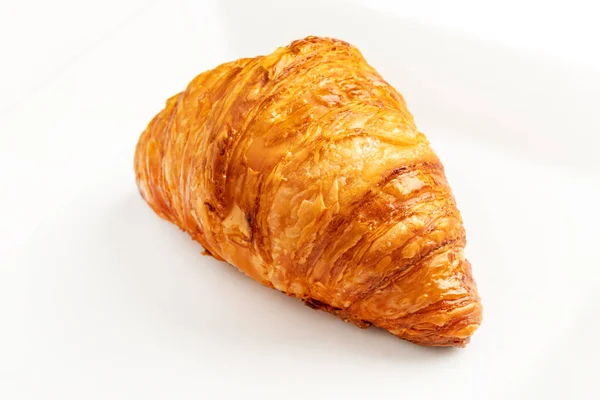 Croissant Sullo Sfondo Bianco — Foto Stock