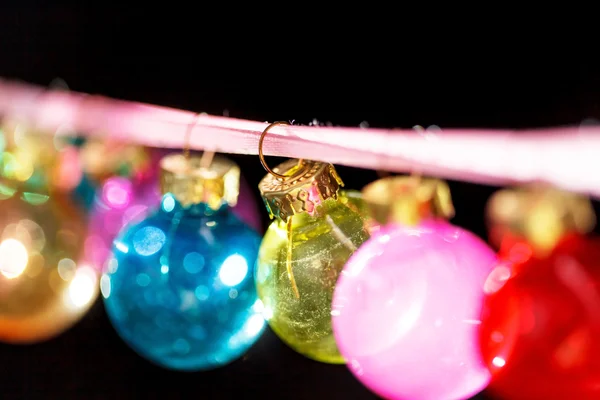 Kleurrijke kerstballen — Stockfoto