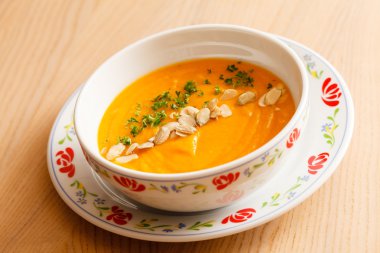 Balkabağı çorbası.