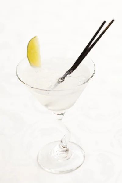 Cocktail mit Limette — Stockfoto