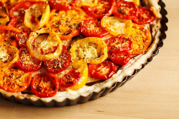 Quiche with tomato — Stock Photo, Image