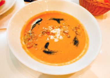 Balkabağı çorbası.