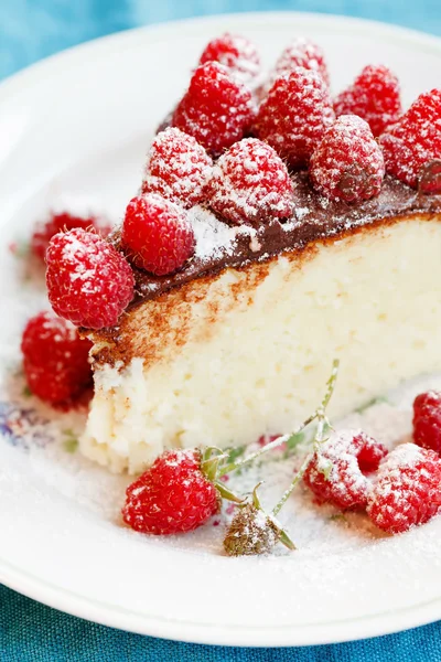 Raspberry cake — Stock Photo, Image