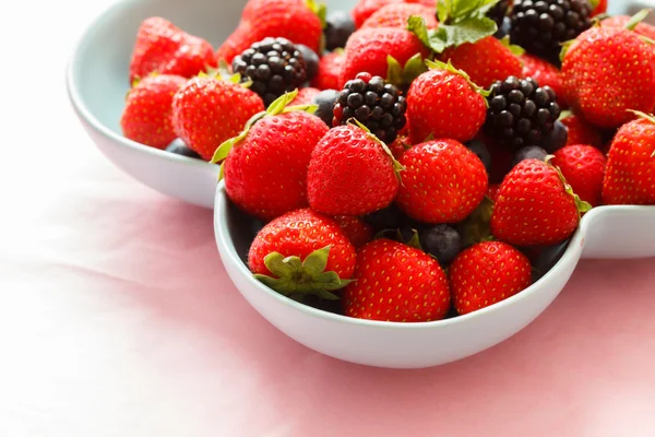 Fresh berries — Stock Photo, Image