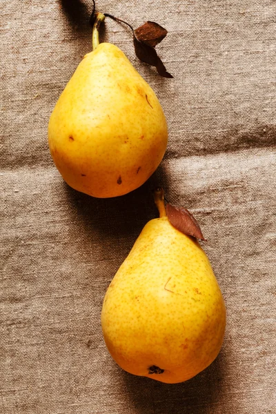 Fresh pears — Stock Photo, Image