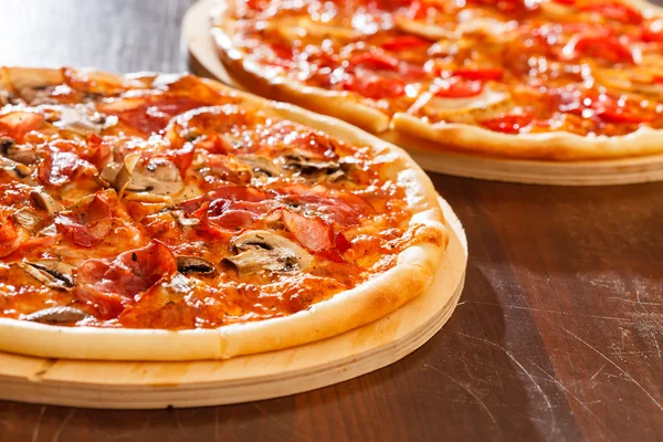 Tasty pizza — Stock Photo, Image