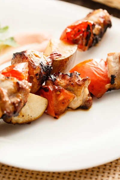 Kebab with pork and pears — Stock Photo, Image