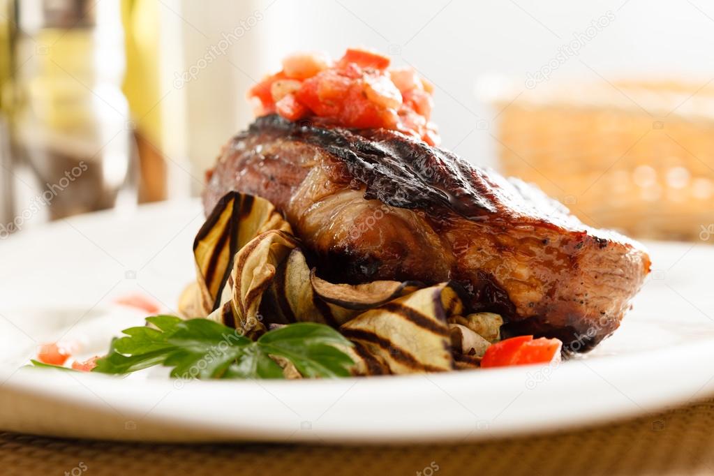 Steak with grilled aubergines