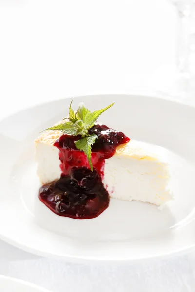 Cheesecake met jam — Stockfoto