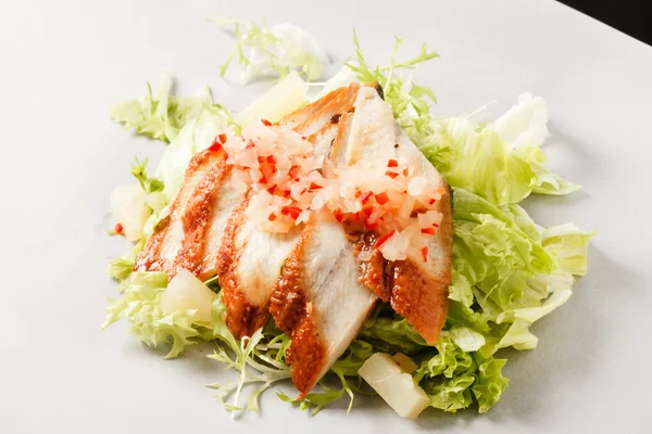 yılan balığı salatası