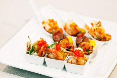 çeşitli aperatifler