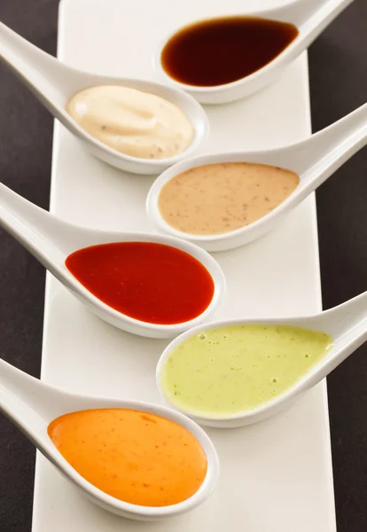 Diferentes tipos de salsa — Foto de Stock