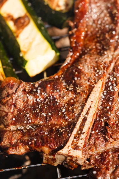Steak on grill — Stock Photo, Image