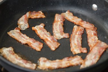 domuz pastırması şeritler