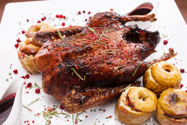 Christmas roast goose — Stock Photo, Image