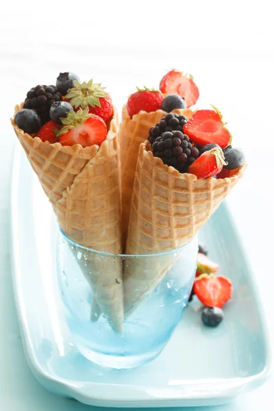 Bär i waffle cone — Stockfoto