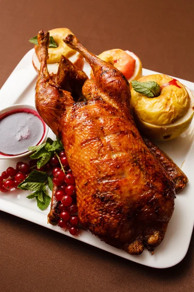 Garnished roasted turkey — Stock Photo, Image