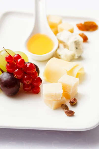 Cheese plate — Stock Photo, Image