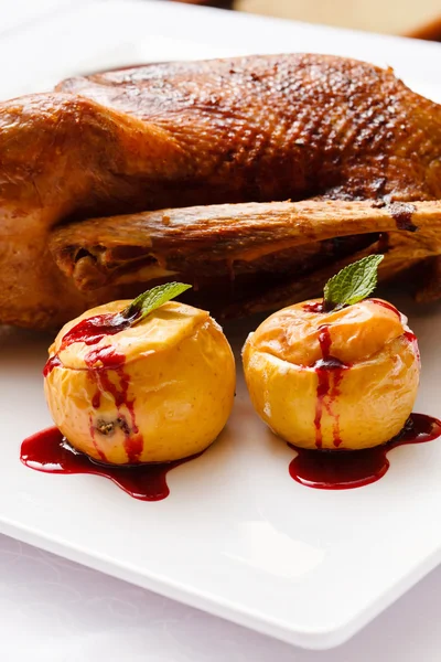 Roasted goose — Stock Photo, Image