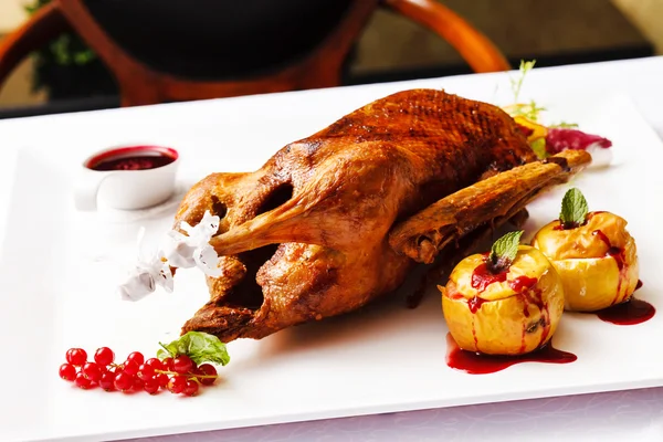 Roasted goose — Stock Photo, Image