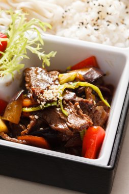 Beslenme çantası (Bento)