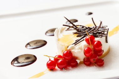 çikolata soslu Cheesecake