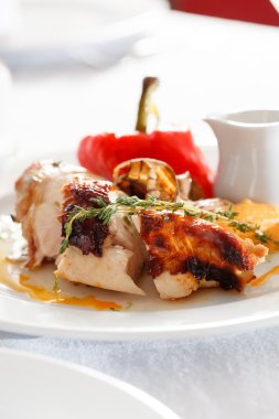 Sebzeli ızgara tavuk