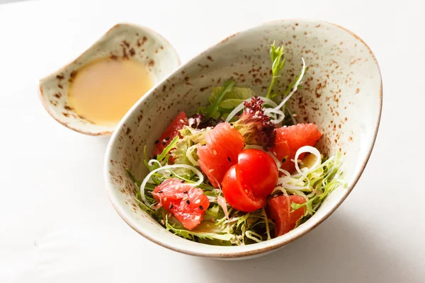 Japanse salade met saus — Stockfoto