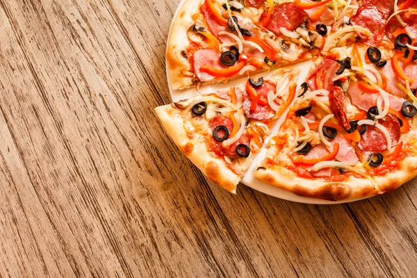 Pizza saporita — Foto Stock