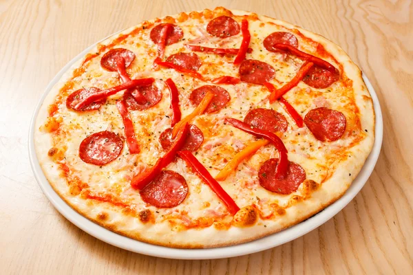 Salami pizza — Stock Photo, Image