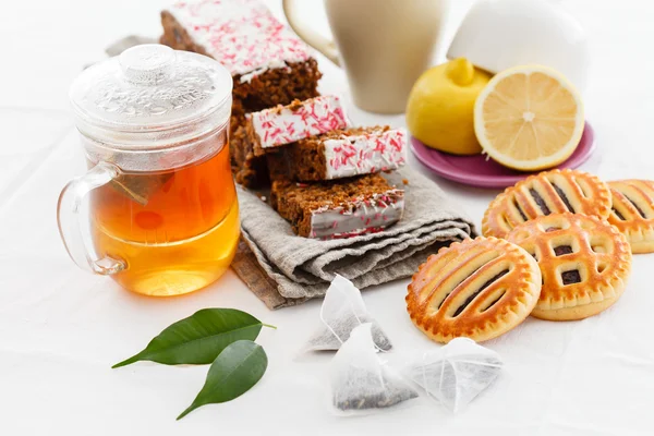 Tea time with lemon — Stock Photo, Image