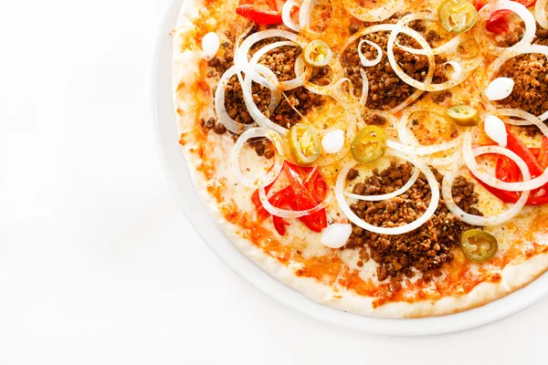 Italská pizza s cibulí a chilli — Stock fotografie